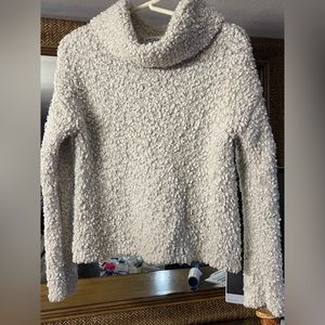 Cream colored cropped sweater xs by Arizona